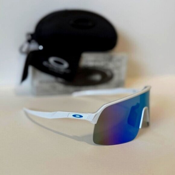 NEW (OO9463) Oakley Sutro Lite PRIZM Polarized White Frame - Picture 6 of 11